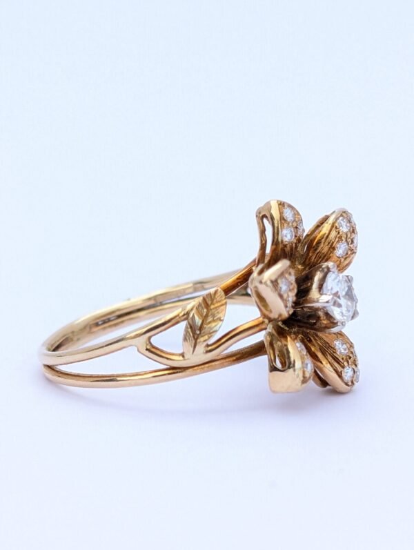 Vintage 18ct Gold & Diamond Flower Ring - Image 5