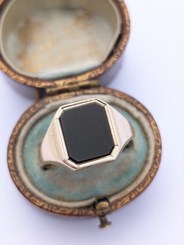 Art Deco Style 9ct Signet Ring with Onyx - Image 6