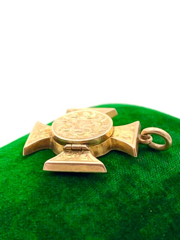 Edwardian 9ct Rose Gold Maltese Cross Locket - Image 2