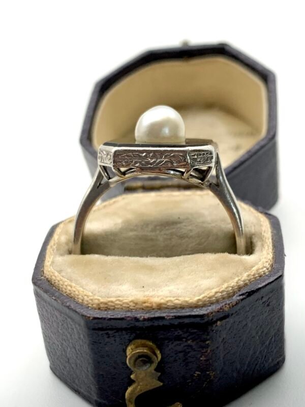 Art Deco Platinum, Onyx & Natural Pearl Ring - Image 7