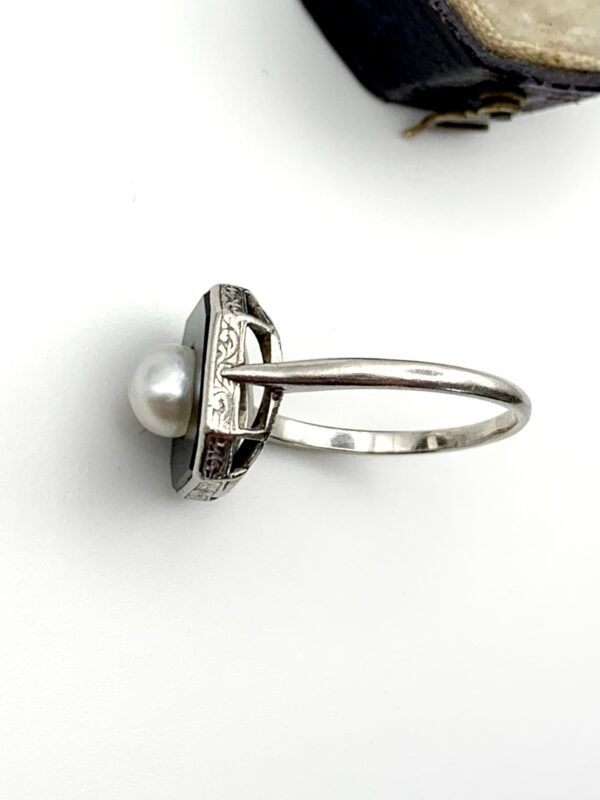 Art Deco Platinum, Onyx & Natural Pearl Ring - Image 11