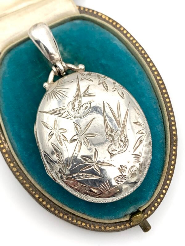 Victorian Aesthetic Movement Silver Locket with Birds - Image 2